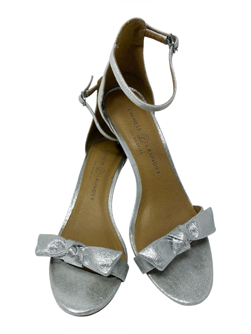 Chinese Laundry Silver Metallic Bow Heels Size 8.5